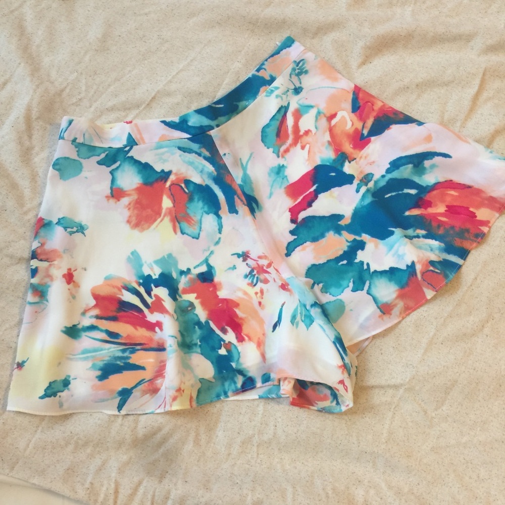 🌸3 for $30 sale🌸 Watercolor Shorts